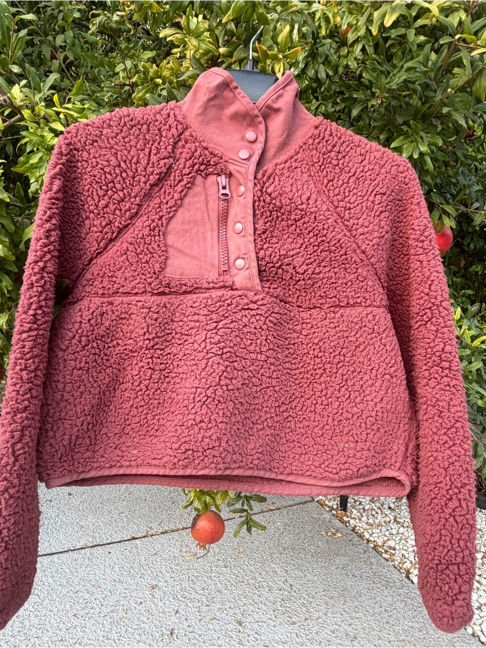 Forever 21 Women's Rose Sherpa Quarter-Snap Pullover Jacket gently used M